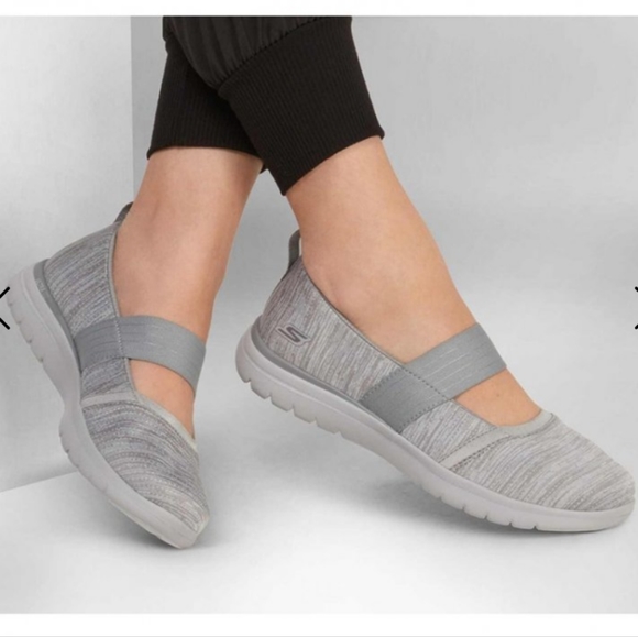 Skechers Gray Mary Jane On The Go Flex Splendors Size 8